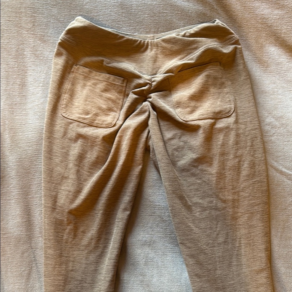 Stacci Athletics super soft brown leggings size small